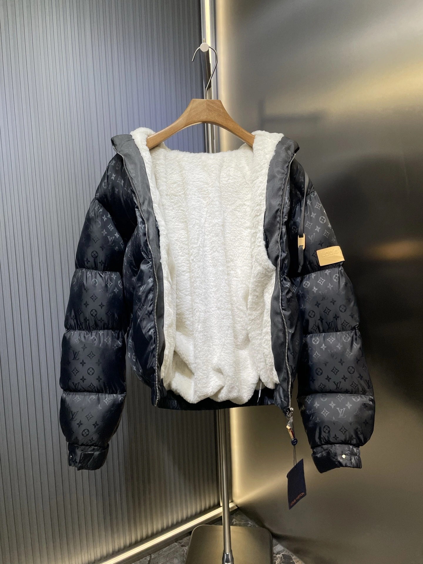 wg.luxury-- 8V item: E-F000J0204